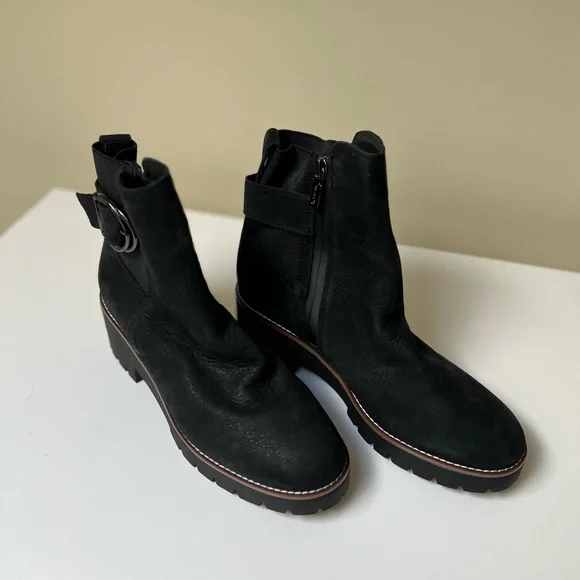 Blondo Waterproof Dagger Bootie In Black Nubuck with Buckle Size 10 - Picture 3 of 9